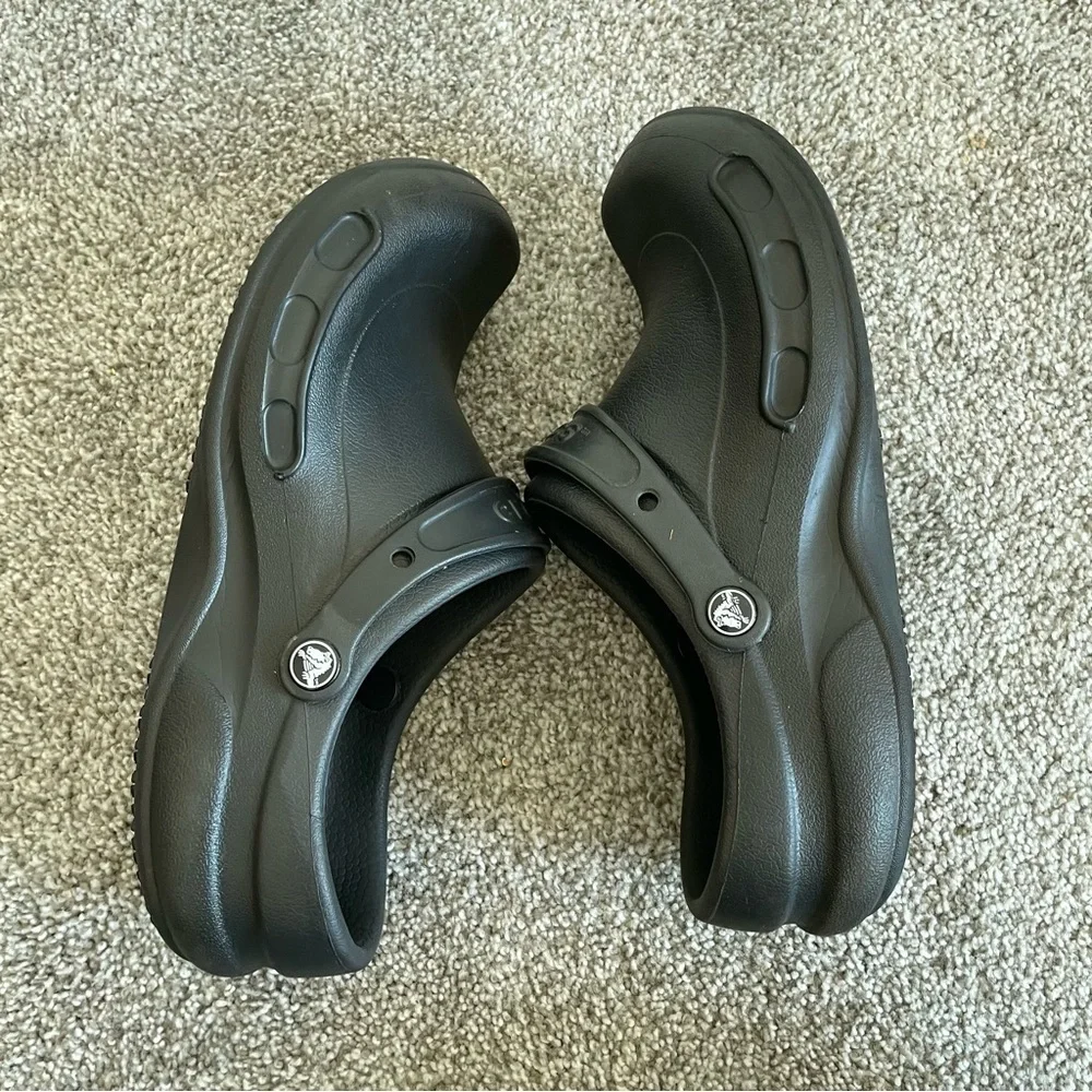 CROCS Bistro Clogs Men’s Size 11 Black Slip Resistant Comfort Work Shoes